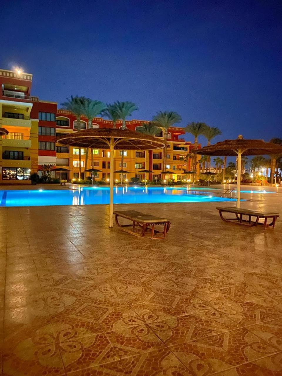 Esplanada Hotel Apartments ฮูร์กาดา ภายนอก รูปภาพ