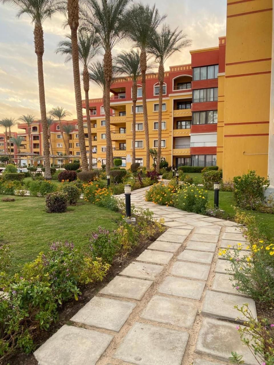 Esplanada Hotel Apartments ฮูร์กาดา ภายนอก รูปภาพ